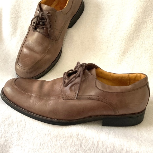 Brown Jos.A. Banks Men’s lace up leather Oxford Dressy Work shoes. Size 8.5 D main image 8